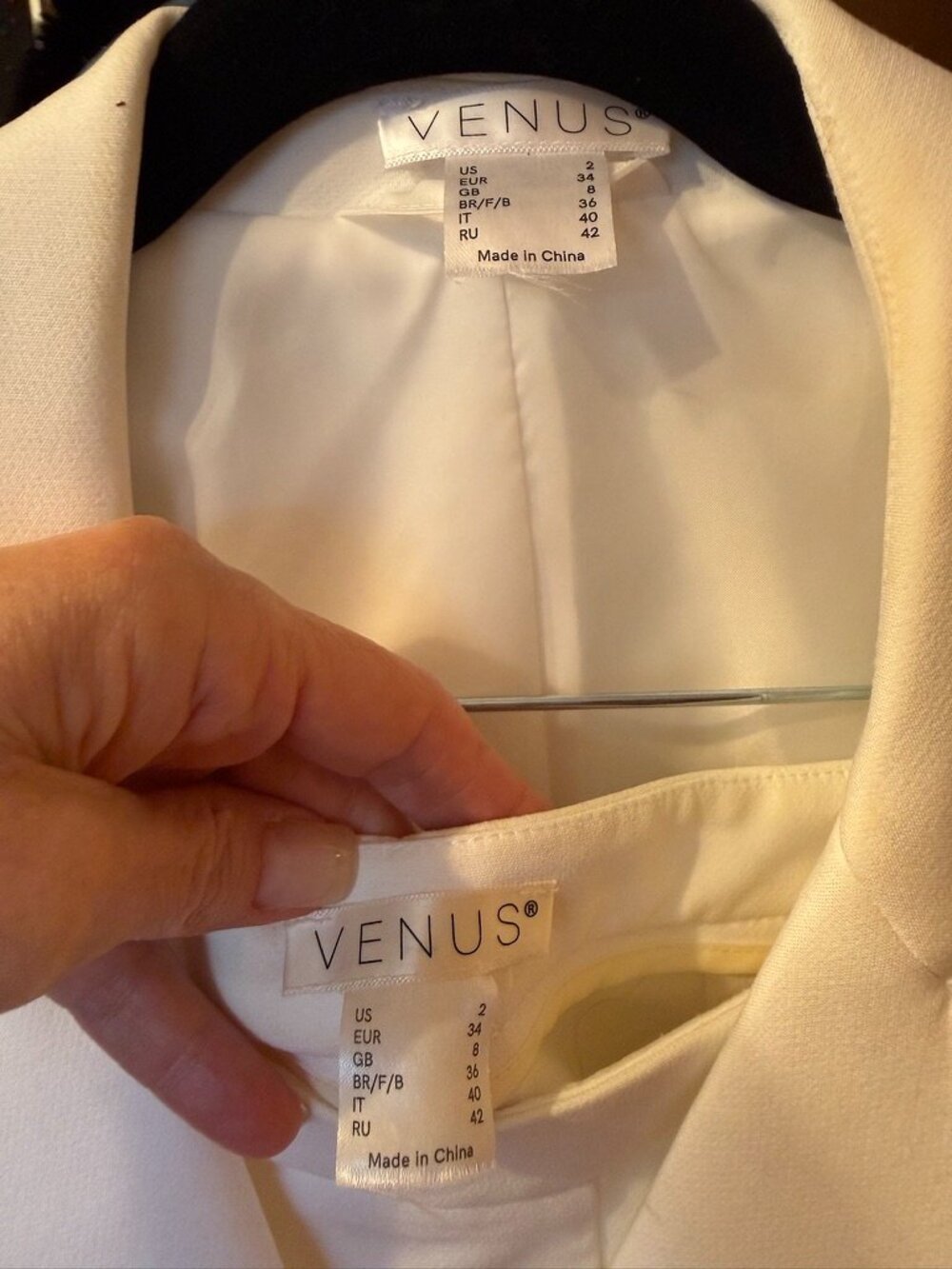 VENUS White Blazer & Shorts Set – Pearl Trim Two-Piece Size 2 - Picture 4 of 8